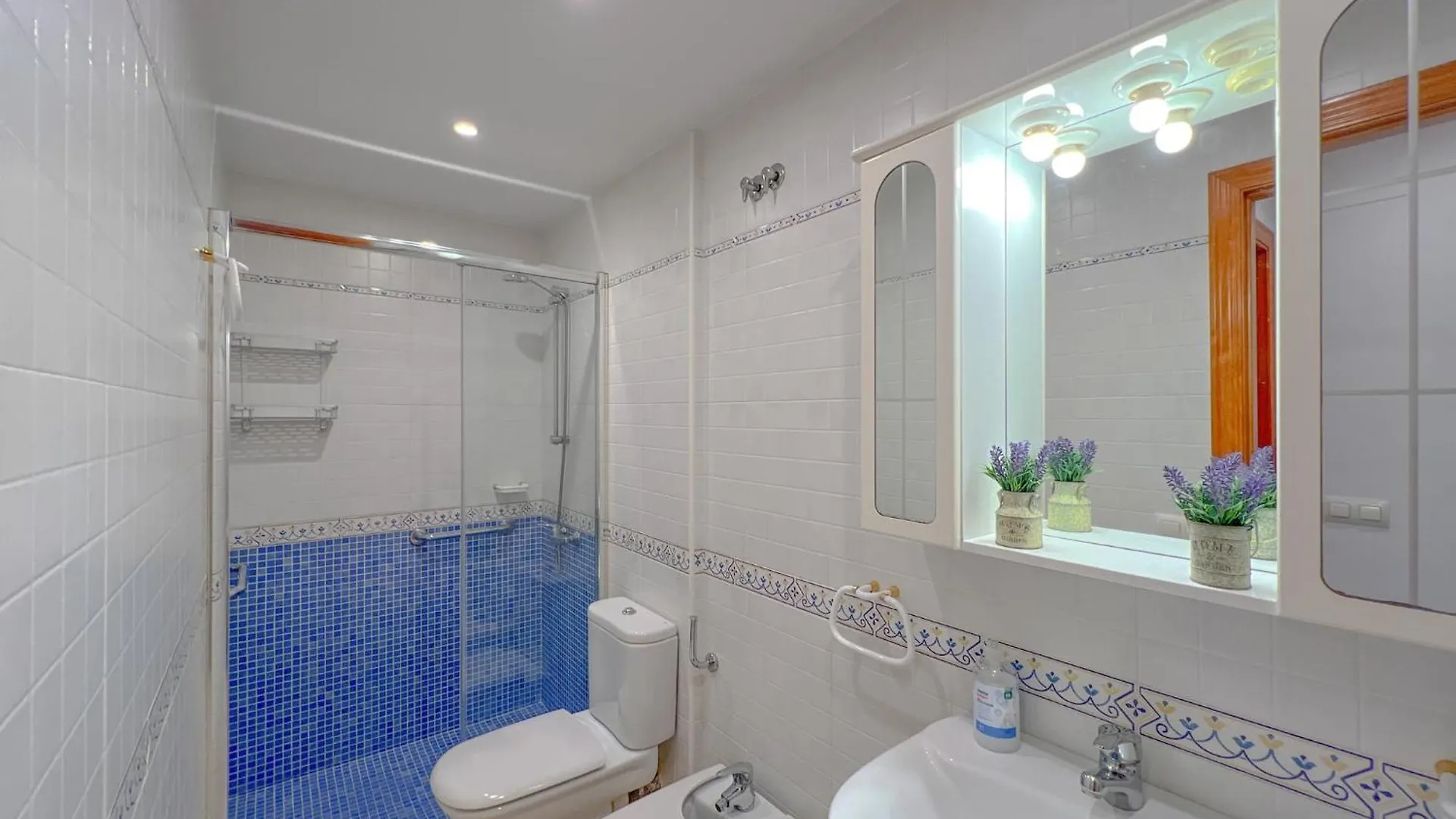 Apartament Vivalidays Angels - Blanes - Costa Brava